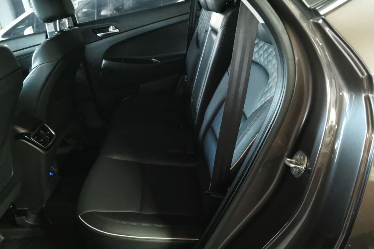 现代 途胜 2019款 280TGDi 双离合两驱智联版 国V中控内饰21