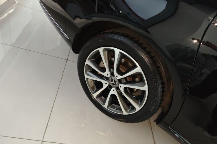 奔驰E级 2019款 E 260 L车身外观6008