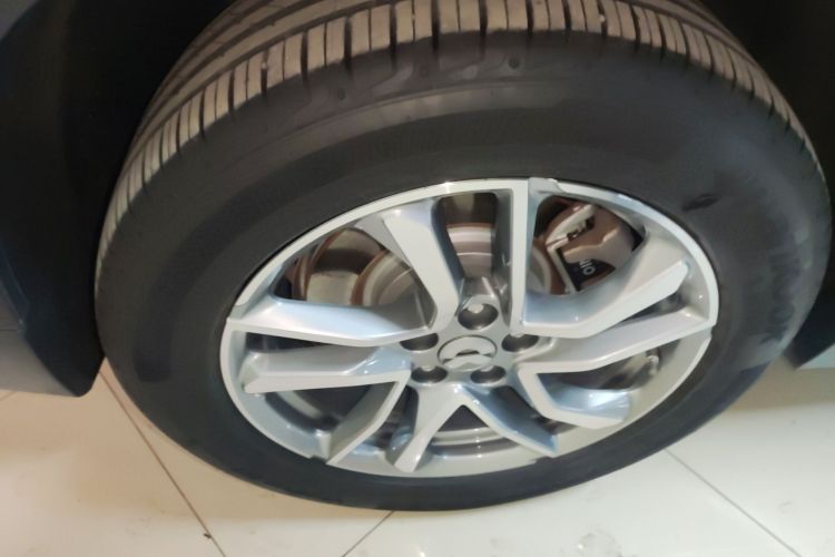 蔚来ES6 2022款 100kWh 性能版车身外观6008