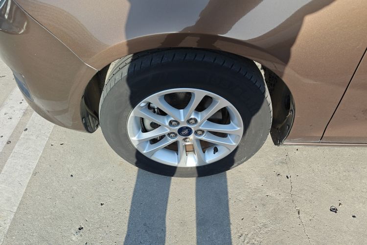 福特 福睿斯 2019款 改款 1.5L 手动质享型（胎压监测） 国VI车身外观6007