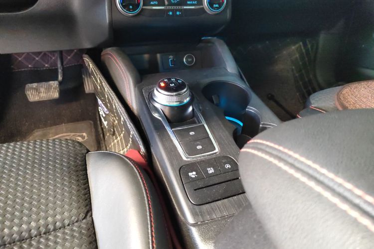 福特 福克斯 2020款 两厢 EcoBoost 180 自动ST Line局部细节18