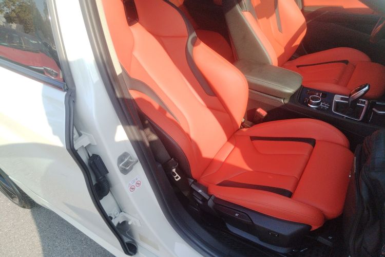 宝马1系 2022款 125i M运动曜夜版局部细节41