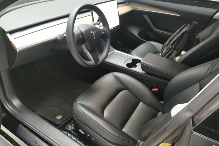 特斯拉 Model 3 2022款 后轮驱动版中控内饰19