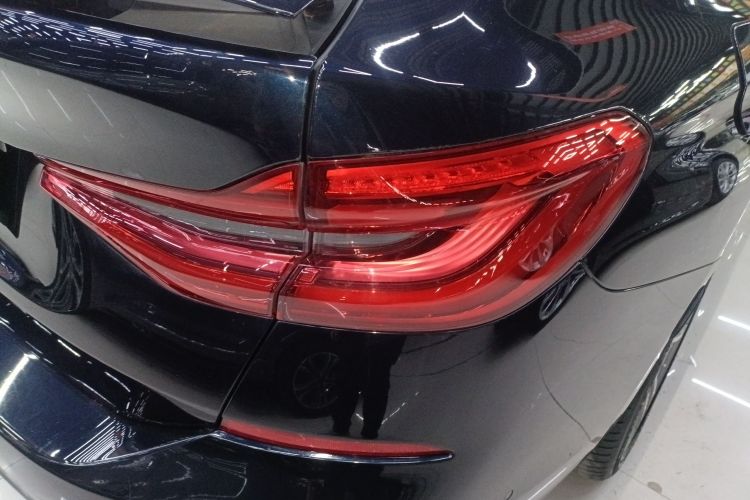 宝马6系GT 2020款 630i M运动套装车身外观6006