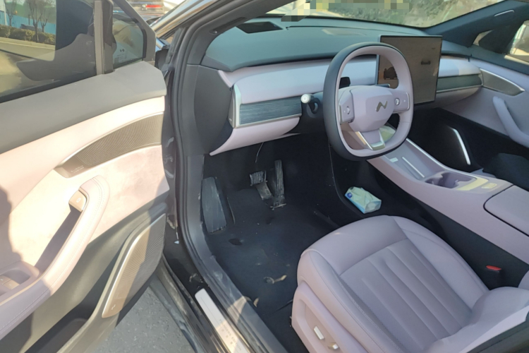 乐道L60 2024款 60kWh 后驱版中控内饰20