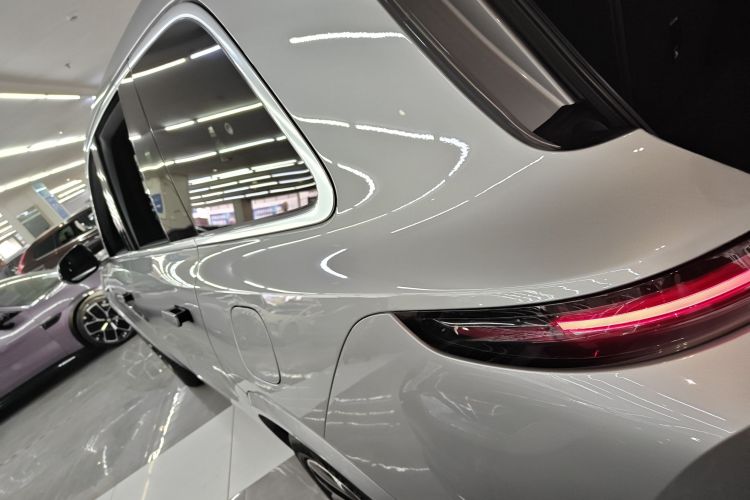 理想汽车 理想L9 2022款 Max车身外观4