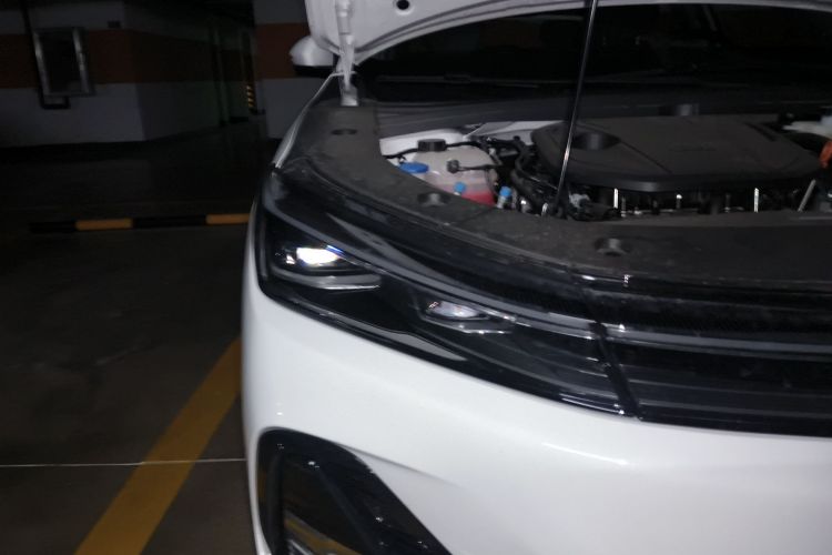 吉利银河 银河A7 2025款 EM-i 70km 豪享版车身外观8