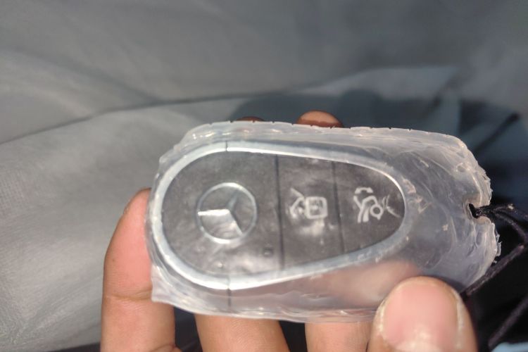 奔驰EQE SUV 2023款 350 4MATIC 先锋版中控内饰11