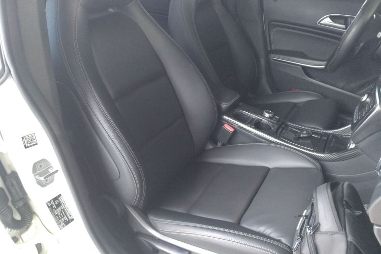 奔驰CLA 2018款 CLA 200 动感型局部细节41