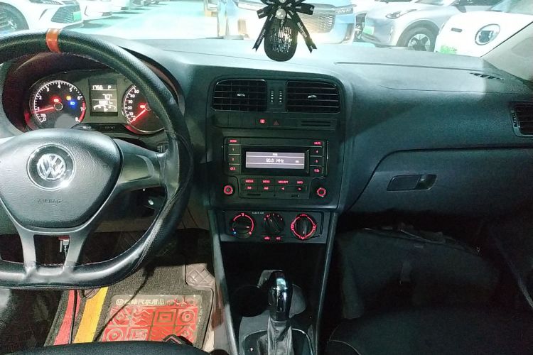 大众 Polo 2016款 1.4L 自动风尚型局部细节16