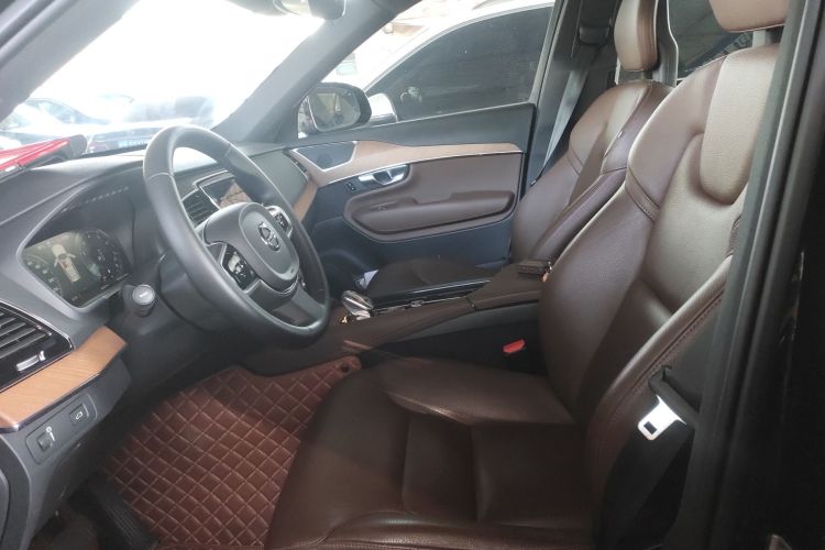 沃尔沃XC90 2021款 B6 智逸豪华版 7座中控内饰19