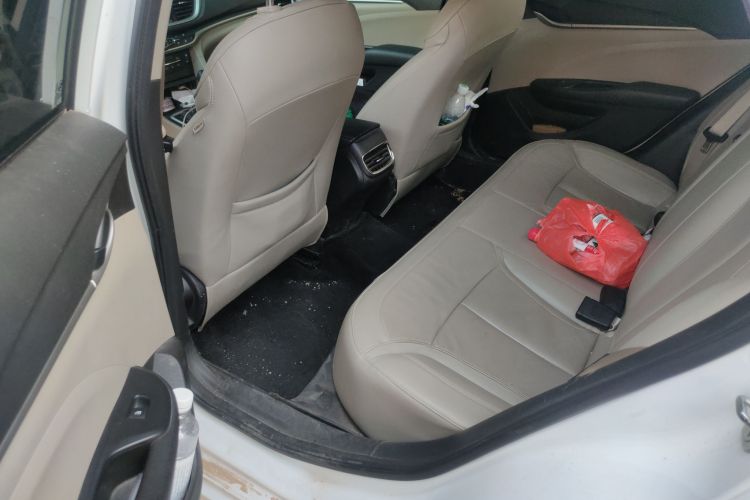 别克 英朗 2019款 15T 双离合互联精英型 国VI中控内饰21