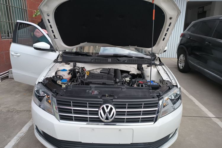 大众 朗行 2013款 1.4TSI 自动舒适型局部细节24