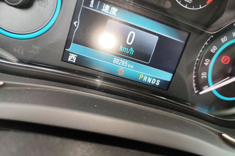 别克 君越 2014款 2.0T SIDI 精英技术型中控内饰15