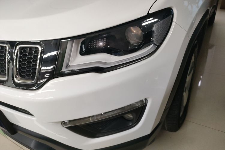 Jeep 指南者 2020款 220T 自动精英版局部细节36