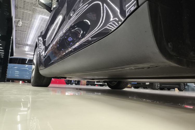 特斯拉 Model Y 2022款 改款 后轮驱动版局部细节9002