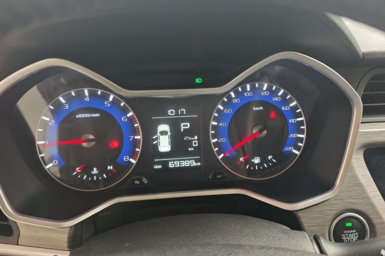 吉利汽车 远景X3 2017款 1.5L 自动尊贵型中控内饰14