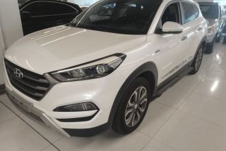 现代 途胜 2015款 1.6T 双离合两驱领先型