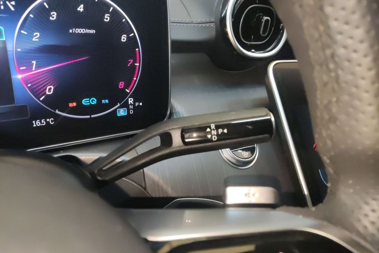 奔驰C级 2022款 改款 C 200 L 运动版局部细节18