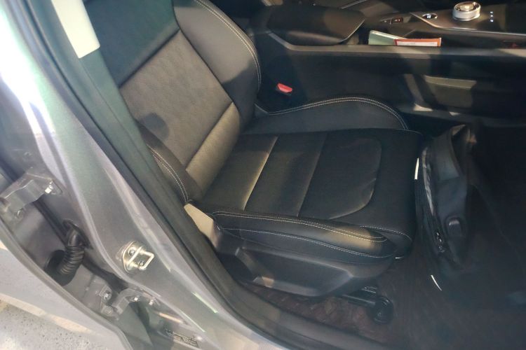 吉利几何C 2022款 蓝莓C400局部细节41