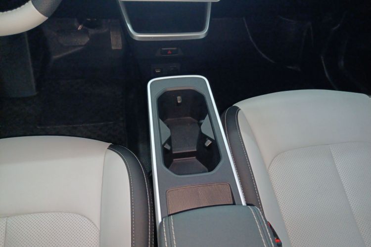 哪吒汽车 哪吒AYA 2023款 401 Lite局部细节18