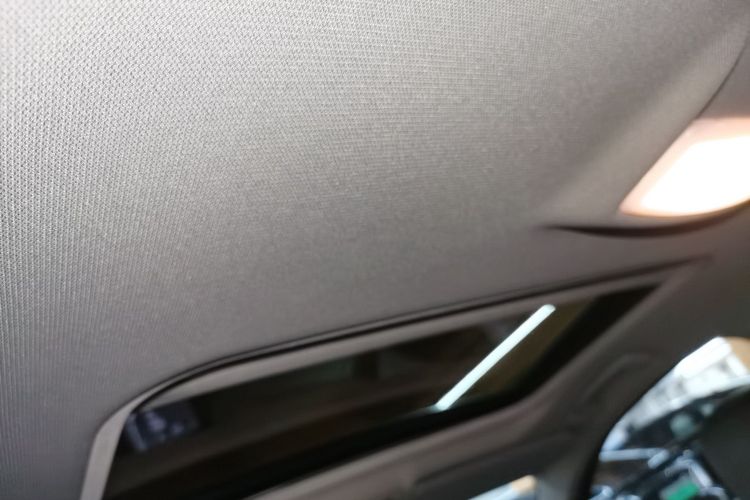 宝马3系 2014款 320i 时尚型局部细节22