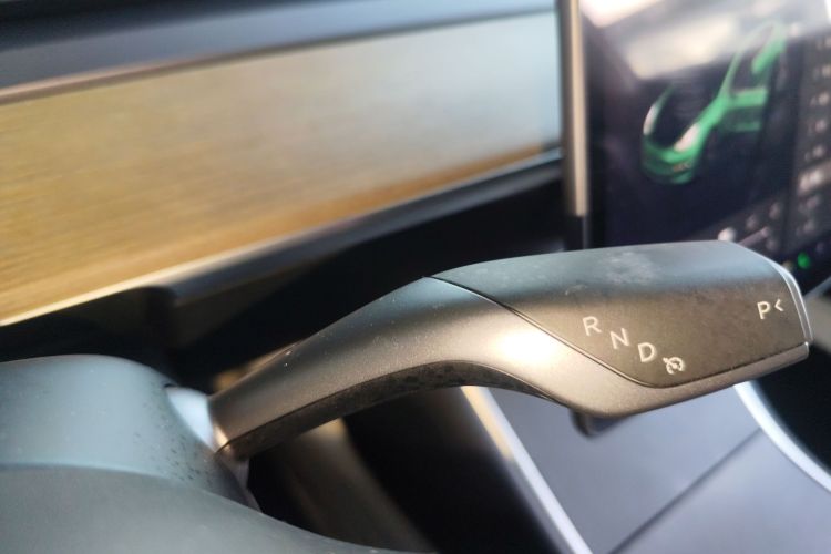 特斯拉 Model 3 2020款 标准续航后驱升级版中控内饰18