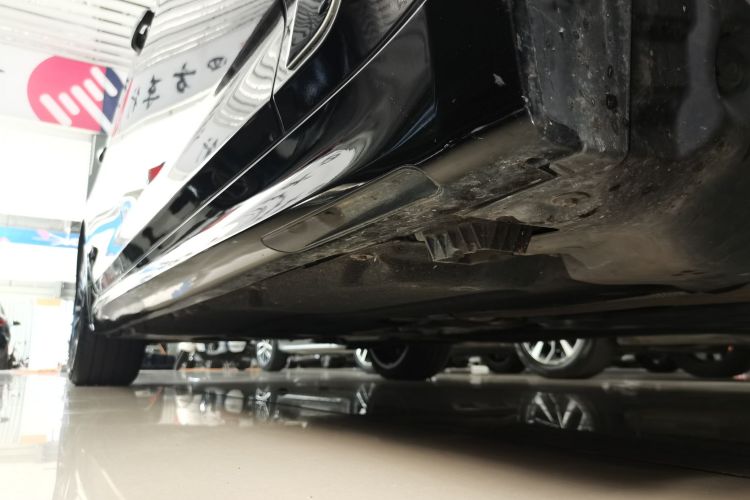 宝马5系 2022款 改款 530Li 领先型 M运动套装局部细节9001