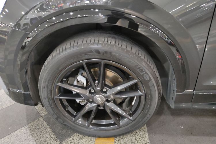 奥迪Q2L 2021款 35 TFSI 进取动感型车身外观6007