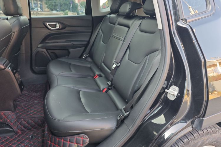 Jeep 指南者 2021款 220T 自动精英版中控内饰7004