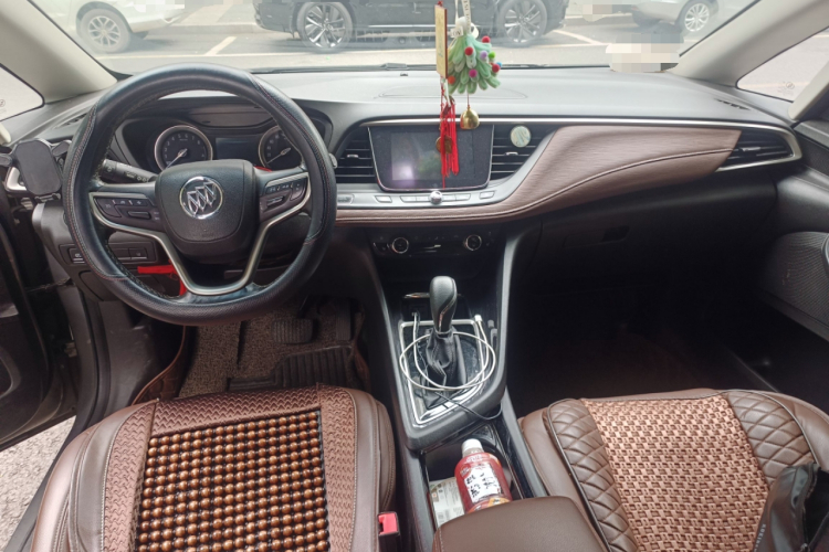别克GL6 2018款 18T 6座豪华型中控内饰12