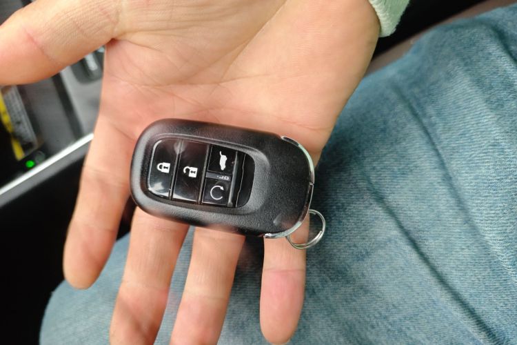 本田CR-V 2023款 240TURBO 两驱臻享版 7座中控内饰7001