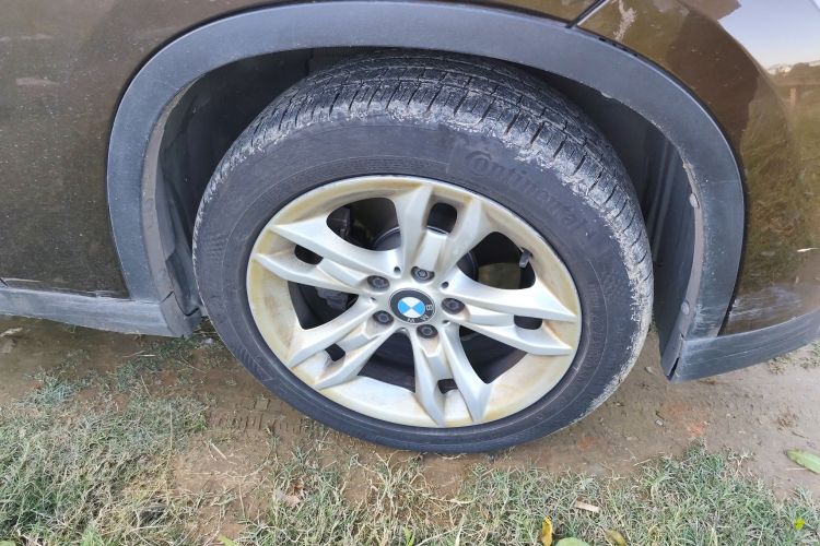 宝马X1 2012款 sDrive20i 领先型车身外观6007