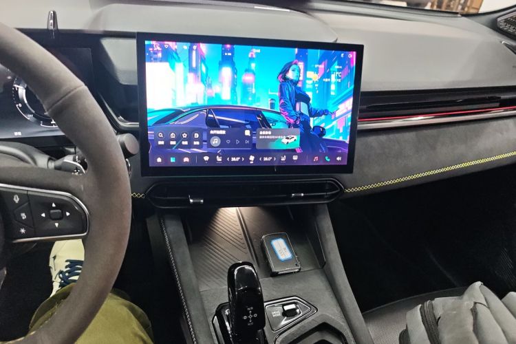 领克03 2023款 2.0TD DCT劲Pro中控内饰16