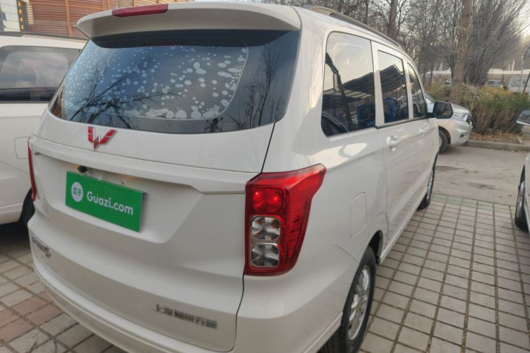 五菱汽车 五菱宏光 2019款 1.5L S标准型国VI LAR车身外观7