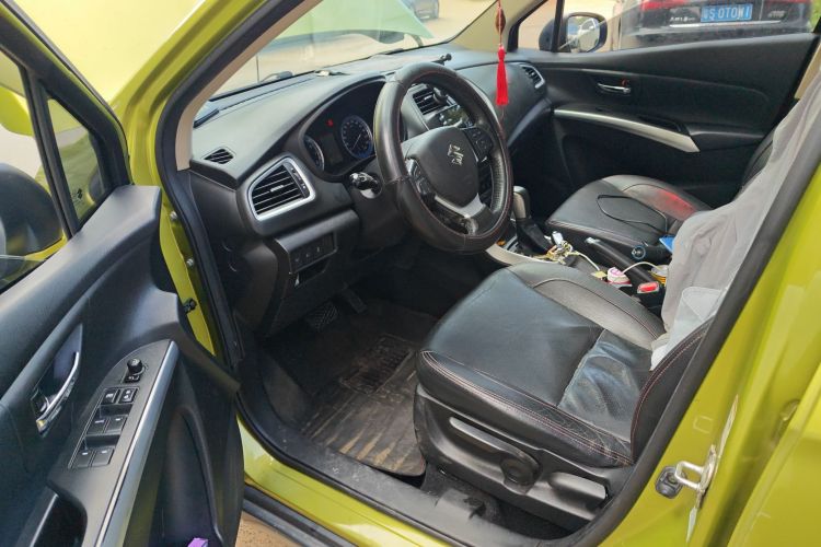 铃木 锋驭 2015款 1.6L CVT两驱精英型中控内饰20