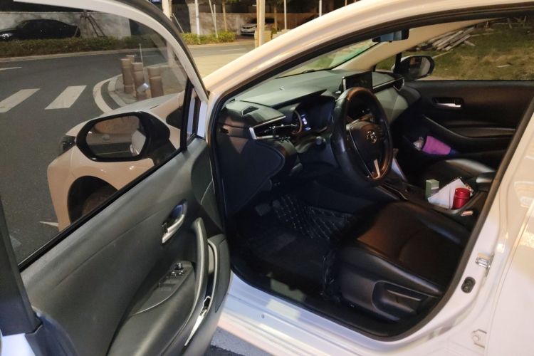 丰田 卡罗拉 2019款 1.2T S-CVT GL先锋版中控内饰20