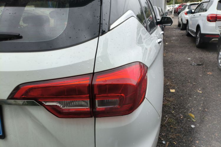 哈弗M6 2019款 1.5T 手动两驱精英型 国VI车身外观6006