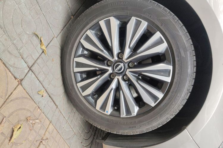 日产 天籁 2022款 2.0L XL-TLS 悦享版车身外观10