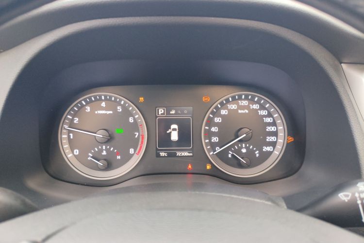 现代 途胜 2018款 1.6T 双离合两驱15周年特别版中控内饰14