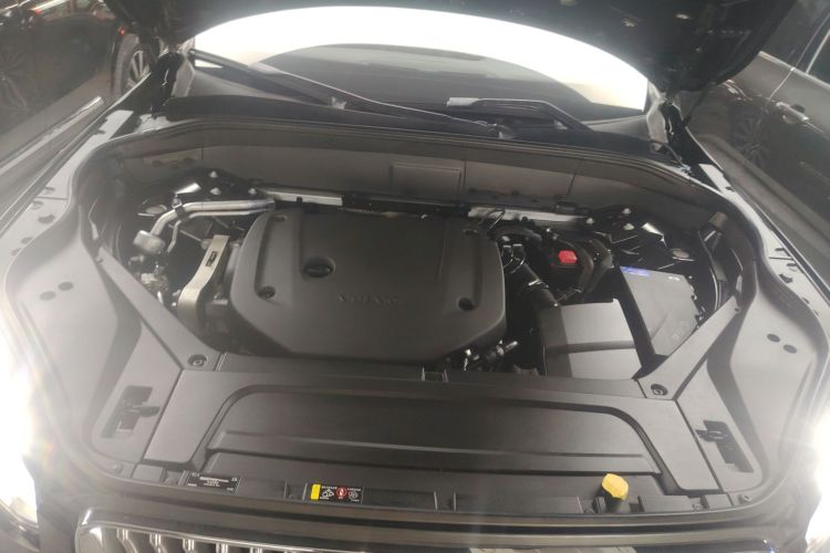 沃尔沃XC90 2022款 B6 智逸豪华版 7座机舱底盘24