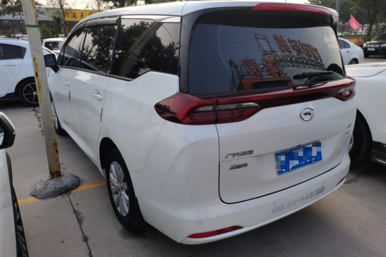 广汽传祺 传祺M6 2021款 270T DCT豪华版（七座）车身外观4