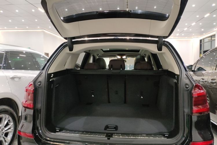 宝马X3 2021款 改款 xDrive25i M运动套装机舱底盘23