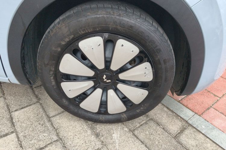 五菱汽车 五菱缤果 2023款 410km 灵犀尊享款车身外观6007