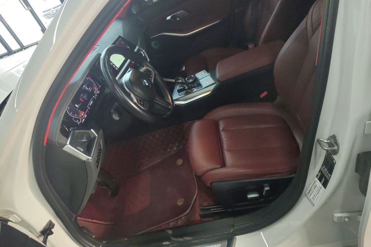 宝马3系 2022款 325Li M运动曜夜套装中控内饰19