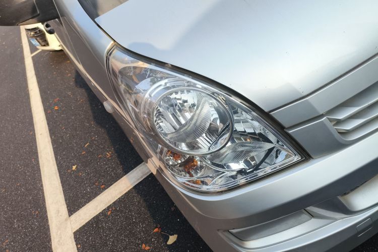 五菱汽车 五菱荣光 2014款 1.2L S 标准型车身外观8