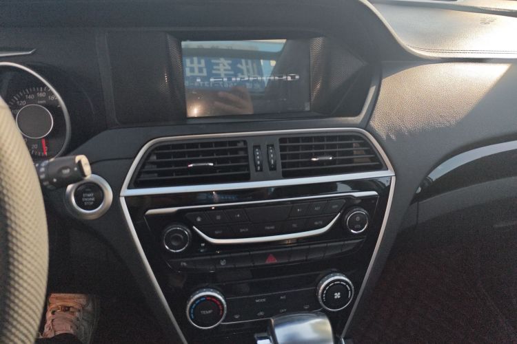 猎豹汽车 猎豹CS10 2017款 2.0T 自动豪华型中控内饰16