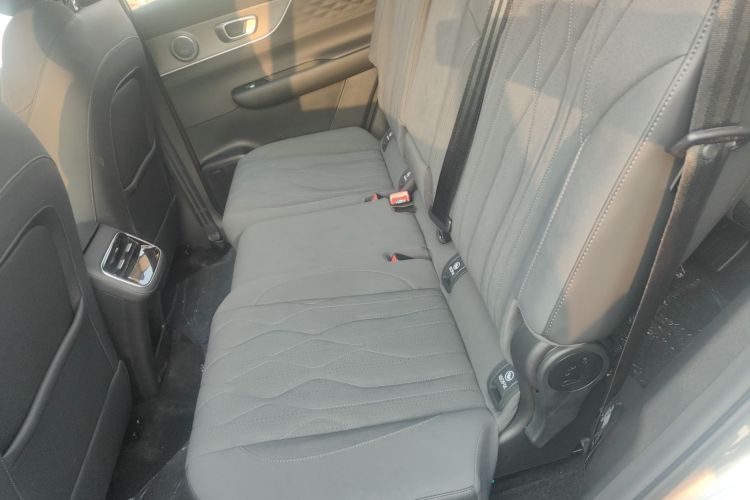 奇瑞 风云T8 2025款 1.5T 130km 豪华版7座中控内饰21