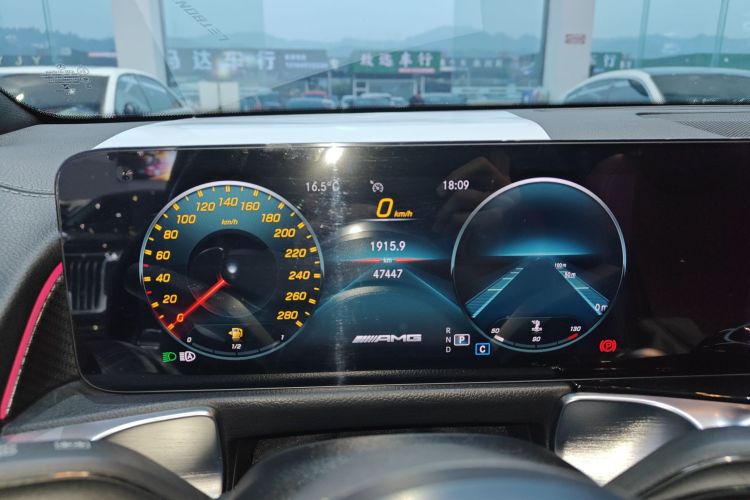 奔驰GLB AMG 2021款 改款 AMG GLB 35 4MATIC中控内饰14