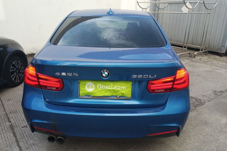 宝马3系 2019款 320Li M运动套装车身外观6